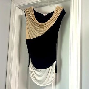 Swoop neck three color panel tank